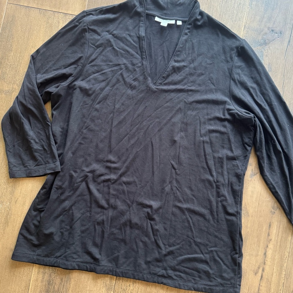Chicos Black V-Neck long sleeve shirt